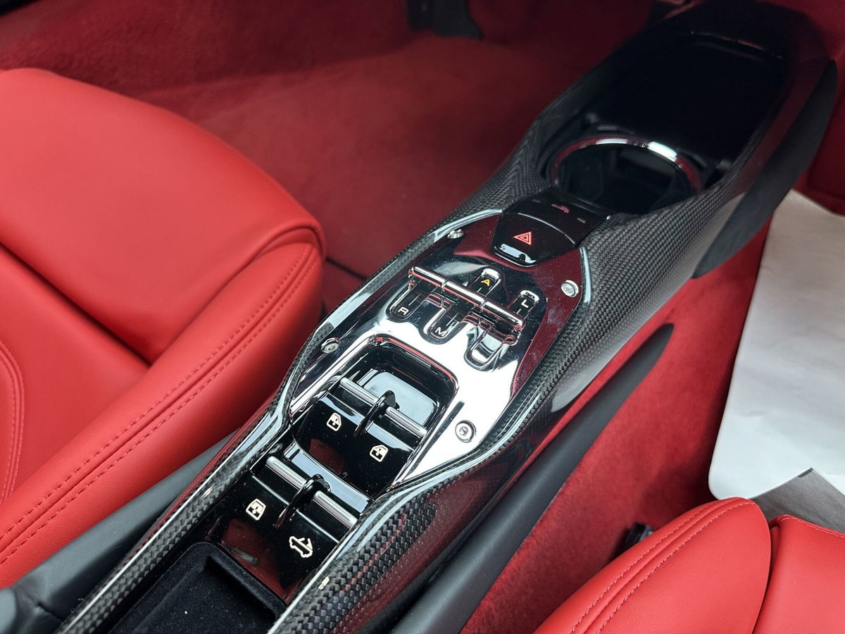 Ferrari 296 Spider 3.0 GTS (14)