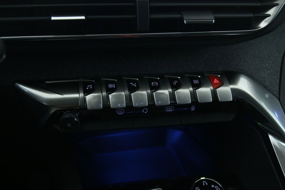 Peugeot 3008 BlueHDi 130 S&S EAT8 Allure Pack (20)