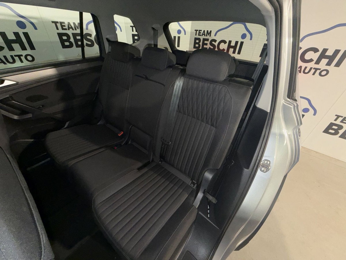 Volkswagen Tiguan Allspace 1.5 tsi Life dsg (15)