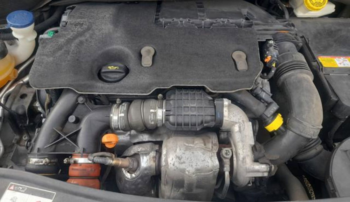 Peugeot 2008 e-HDi 92 CV Stop&Start Active (14)