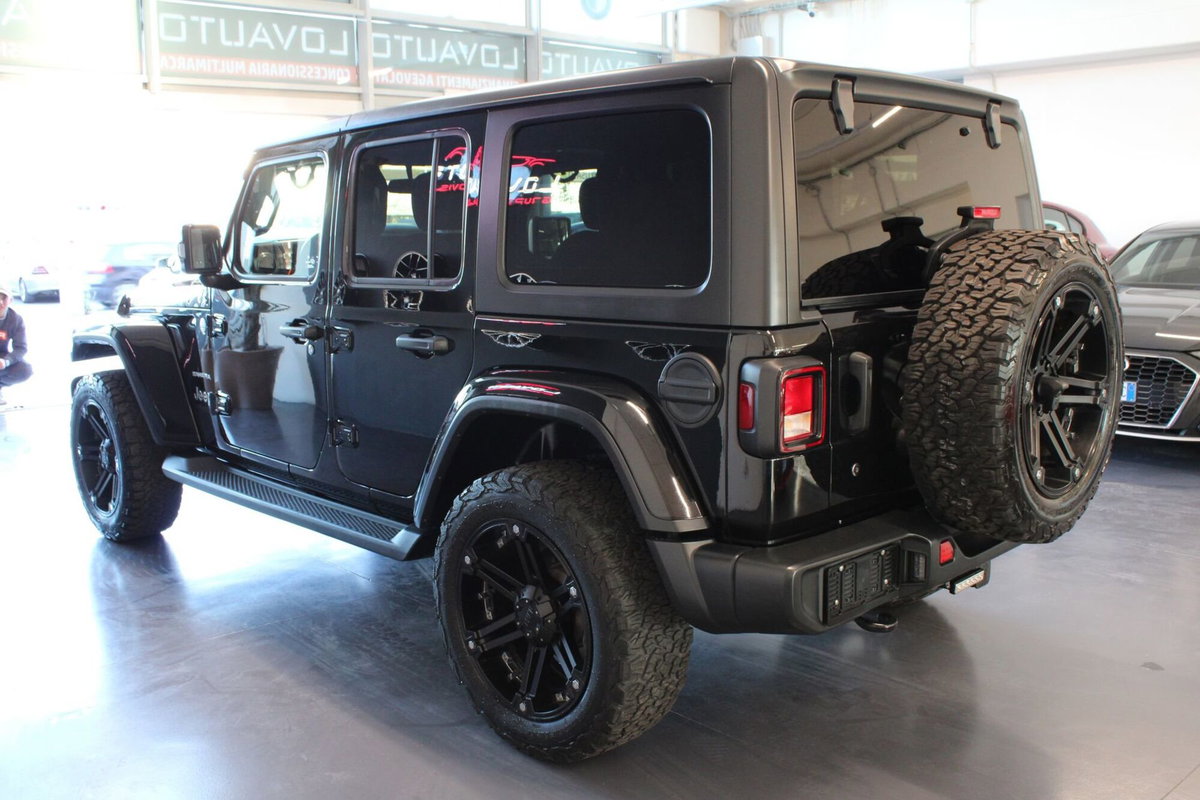Jeep Wrangler Unlimited 2.0 Turbo Sahara (5)