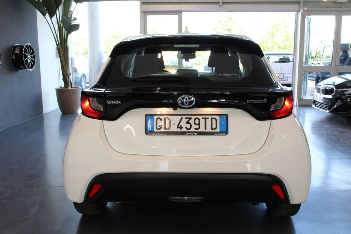 Toyota Yaris 1.5 Hybrid 5 porte Trend (4)