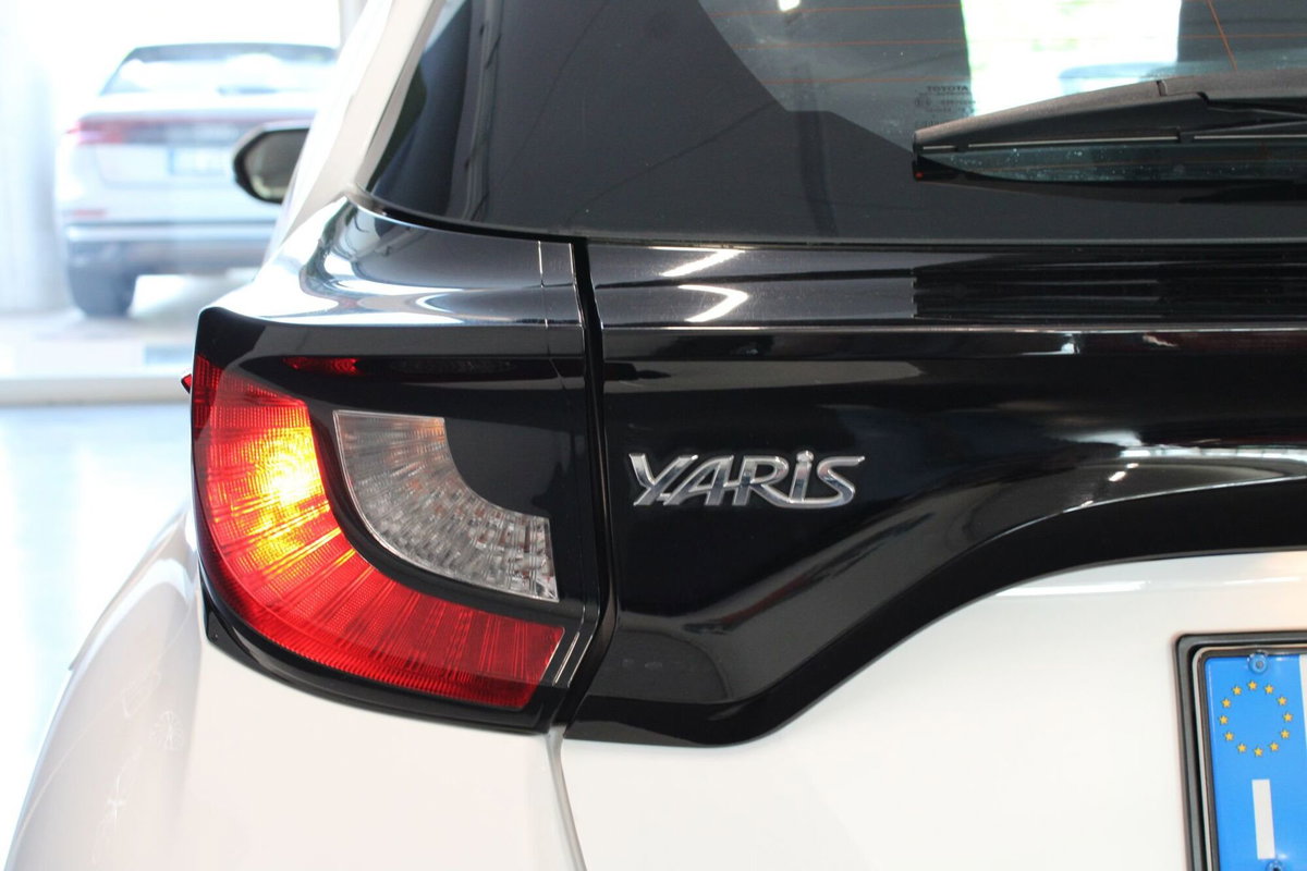 Toyota Yaris 1.5 Hybrid 5 porte Trend (5)