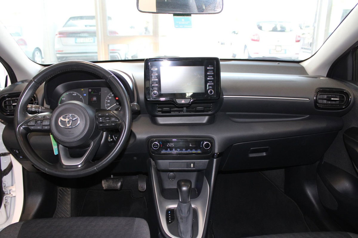 Toyota Yaris 1.5 Hybrid 5 porte Trend (6)