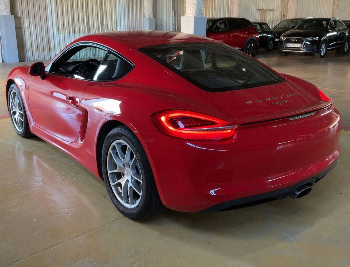 Porsche Cayman 2.7 (2)