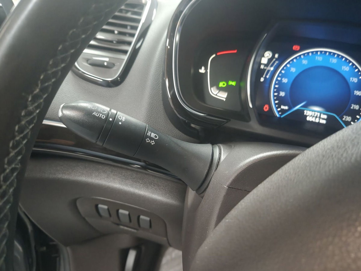 Renault Espace dCi 160CV EDC Energy Initiale Paris 4Control (12)