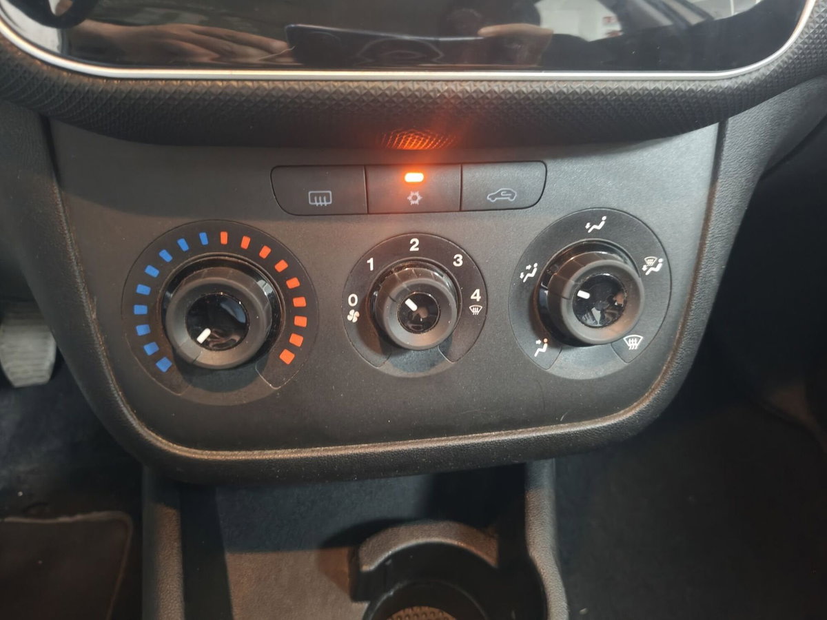 Fiat Punto 1.2 8V 3 porte Street (10)