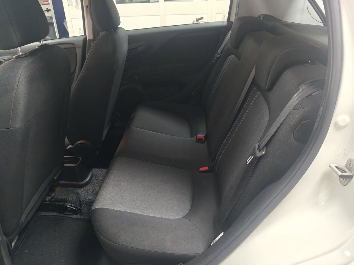 Fiat Punto 1.2 8V 3 porte Street (14)
