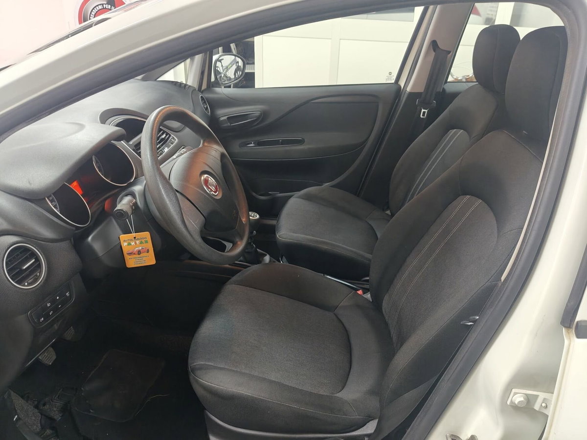 Fiat Punto 1.2 8V 3 porte Street (7)