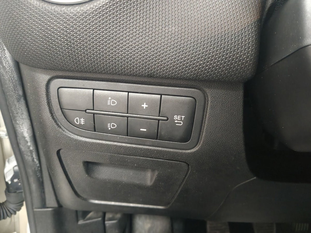 Fiat Punto 1.2 8V 3 porte Street (8)