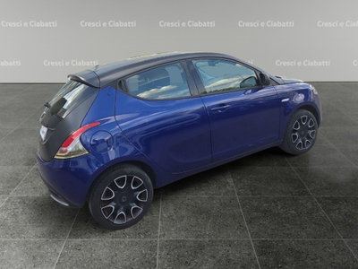 Lancia Ypsilon 1.2 69 CV 5 porte S Momodesign (3)