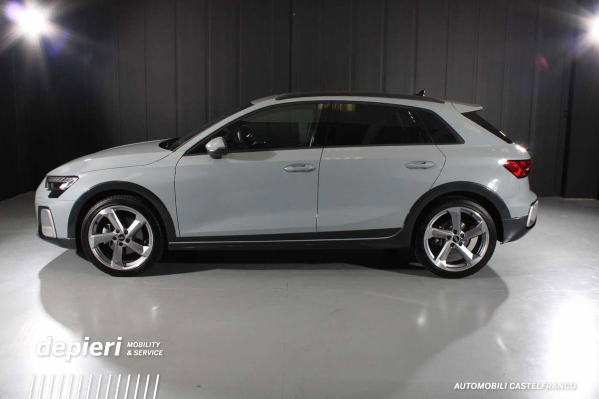 Audi A3 Sedan 35 TFSI S tronic Business (4)