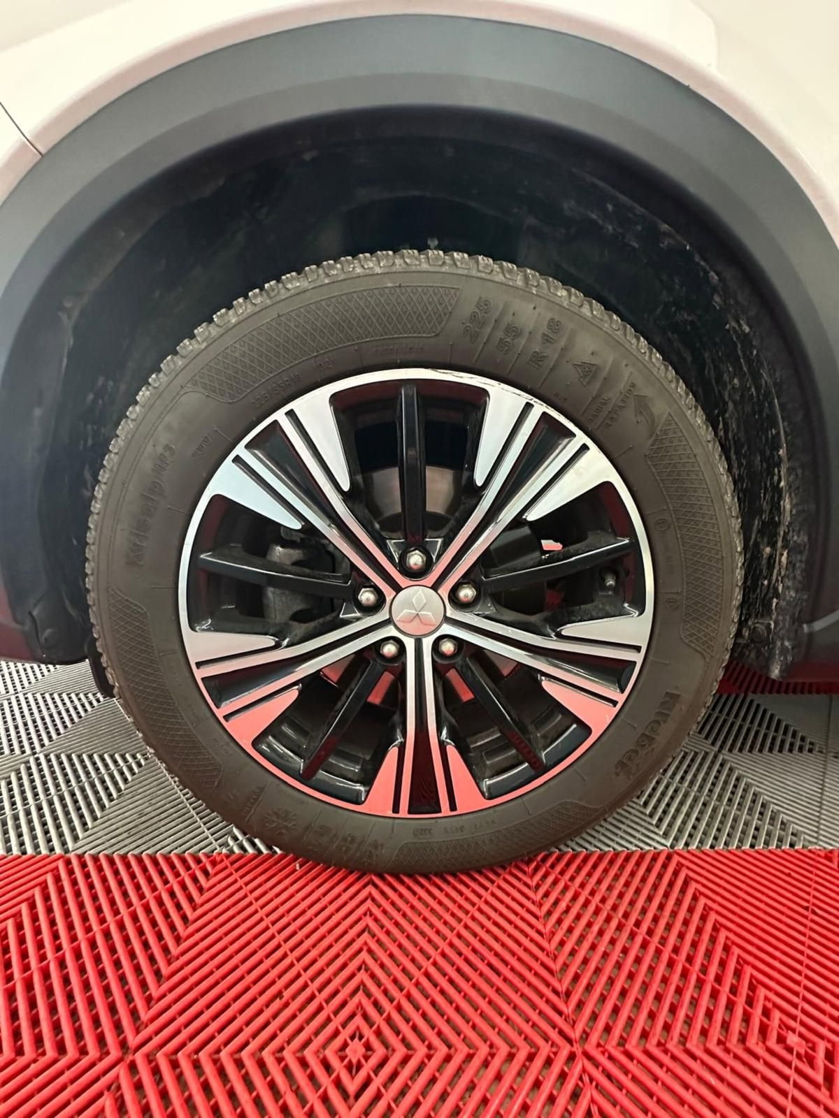 Mitsubishi Eclipse Cross 2.2 diesel 4WD aut. Diamond SDA (10)
