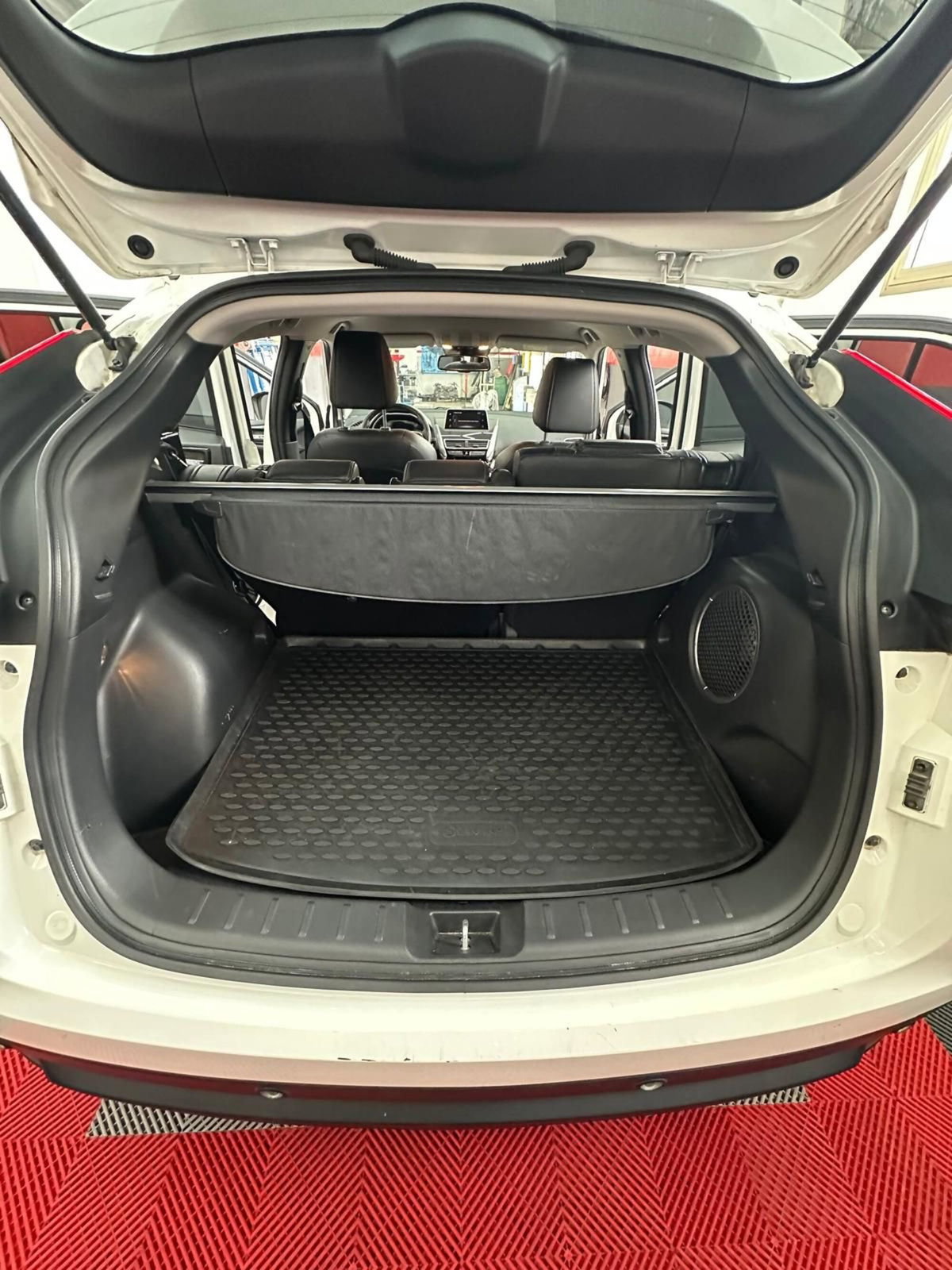 Mitsubishi Eclipse Cross 2.2 diesel 4WD aut. Diamond SDA (15)