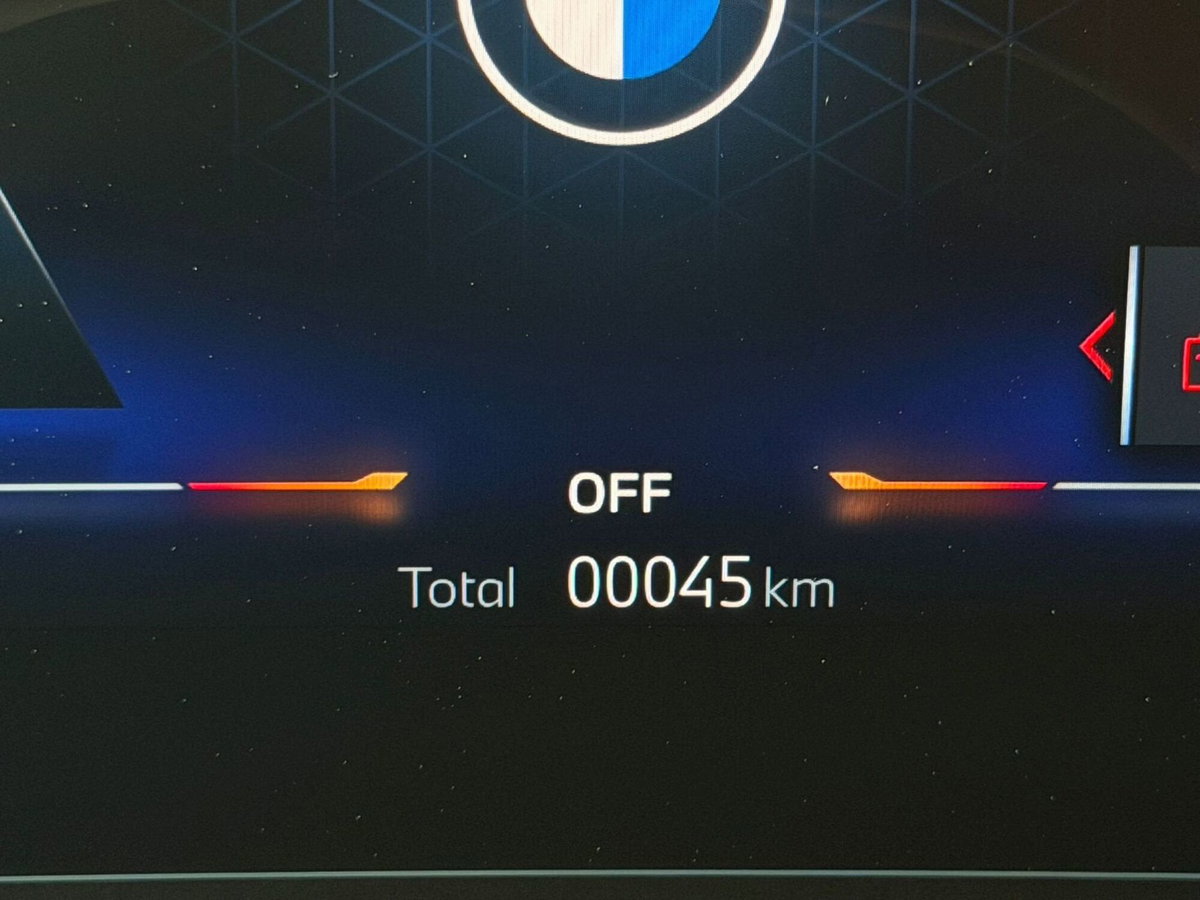BMW X1 sdrive20i mhev 48V auto (11)