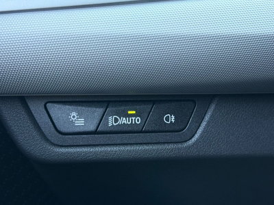 BMW X1 sdrive20i mhev 48V auto (18)
