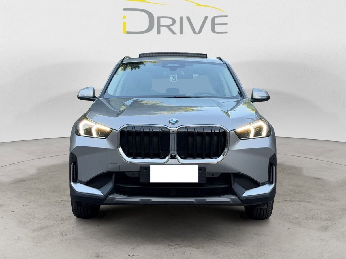 BMW X1 sdrive20i mhev 48V auto (2)