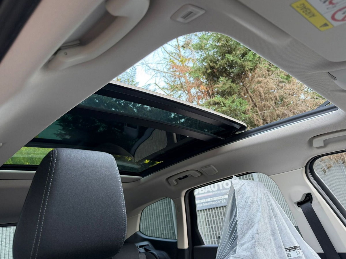 BMW X1 sdrive20i mhev 48V auto (8)