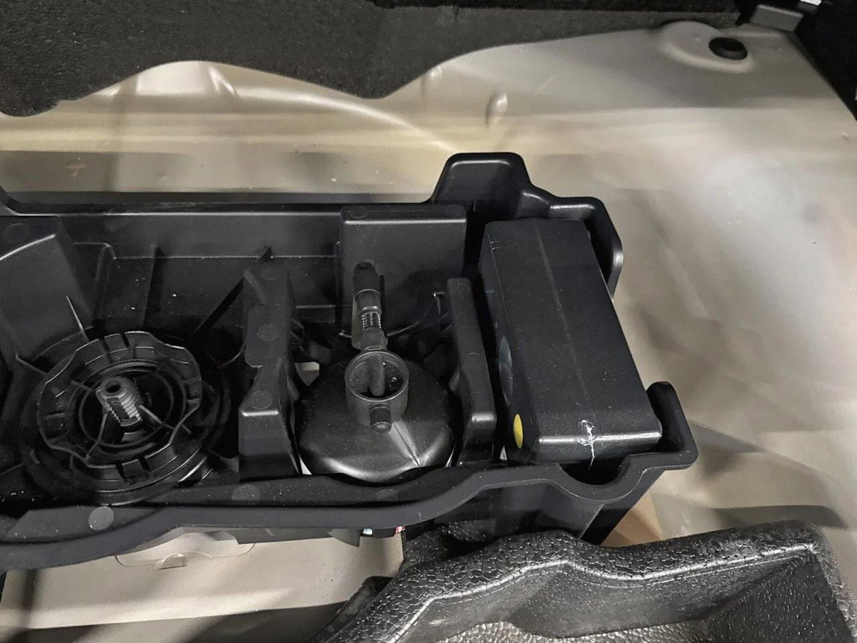 Peugeot 2008 PureTech 130 S&S EAT8 GT Pack (19)