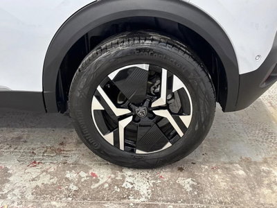 Peugeot 2008 PureTech 130 S&S EAT8 GT Pack (8)
