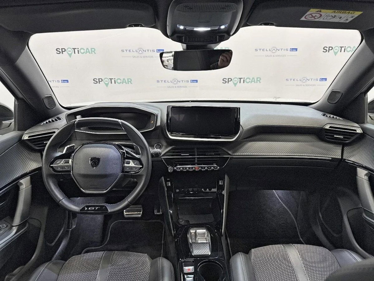 Peugeot 2008 PureTech 130 S&S EAT8 GT Pack (9)