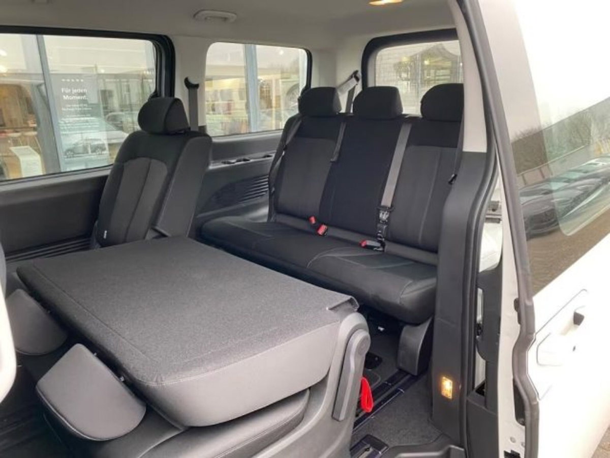Hyundai Staria 1.6 hev 2wd auto (12)