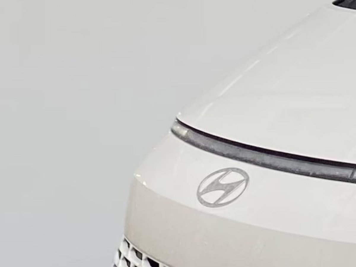 Hyundai Staria 1.6 hev 2wd auto (5)