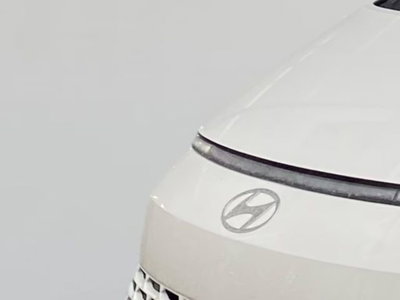 Hyundai Staria 1.6 hev 2wd auto (5)