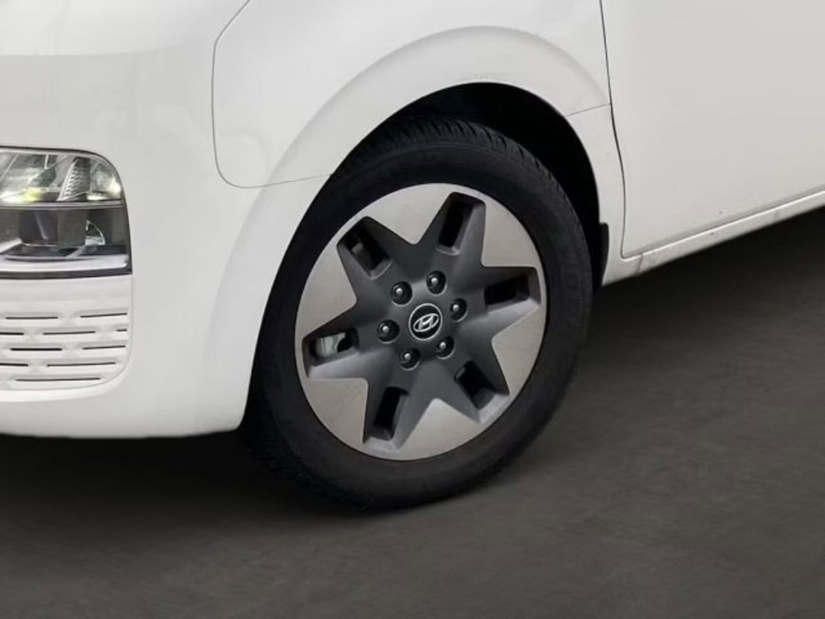 Hyundai Staria 1.6 hev 2wd auto (6)