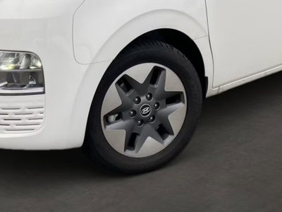 Hyundai Staria 1.6 hev 2wd auto (6)