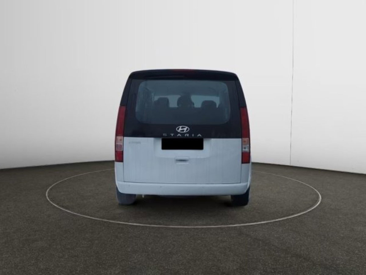 Hyundai Staria 1.6 hev 2wd auto (5)