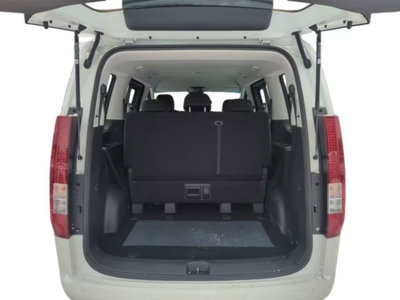 Hyundai Staria 1.6 hev 2wd auto (6)
