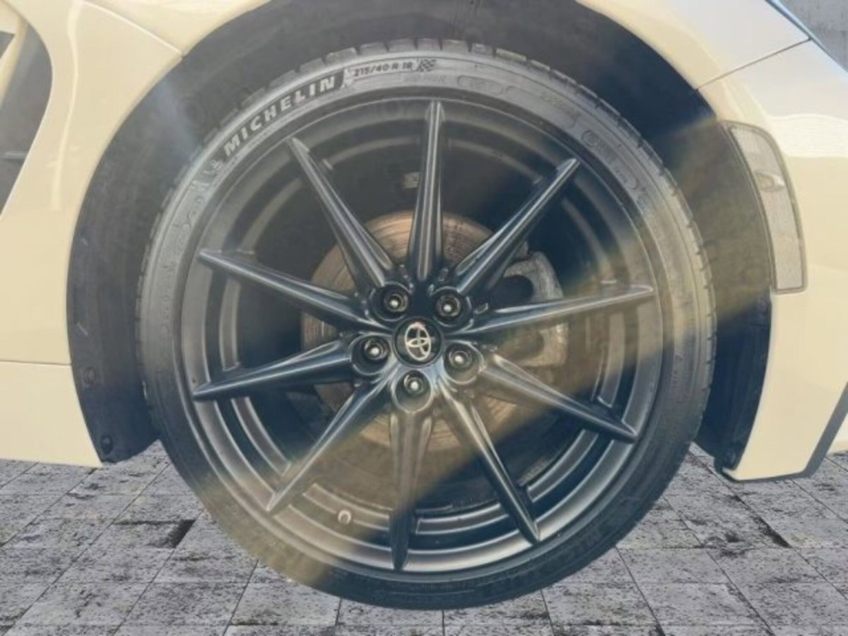 Toyota GR86 2.Premium Sport A/T (7)