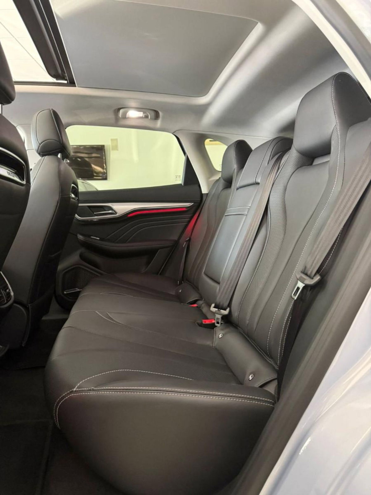 Mg Marvel R Luxury (10)