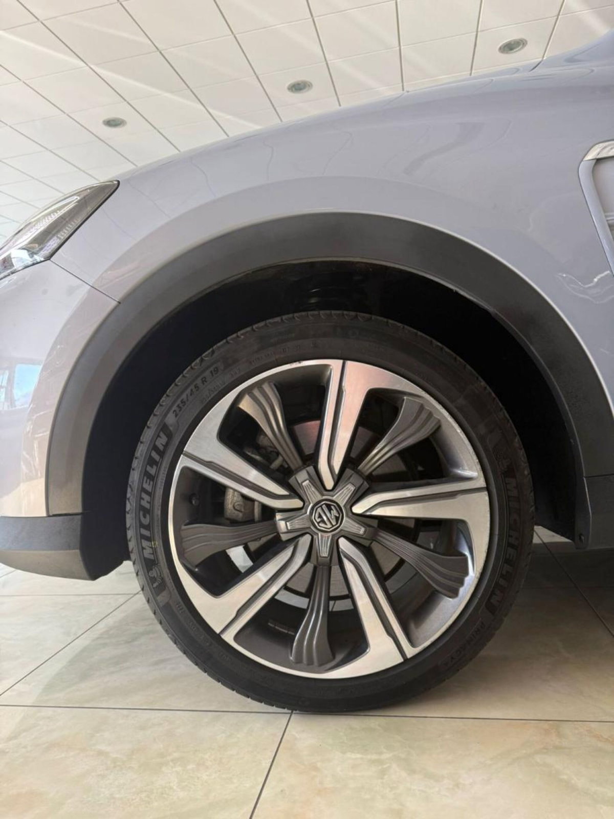 Mg Marvel R Luxury (8)