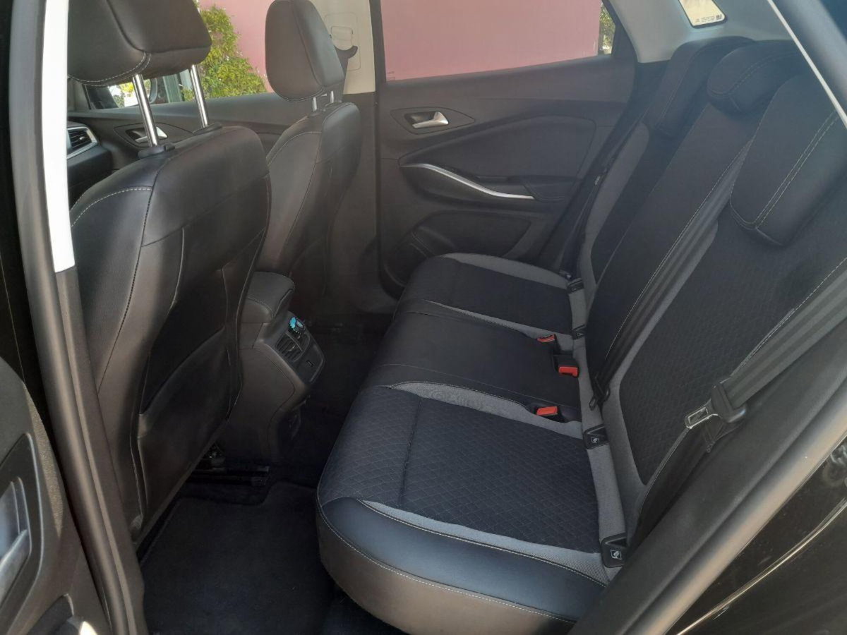 Opel Grandland 1.5 diesel Ecotec aut. GS Line (14)