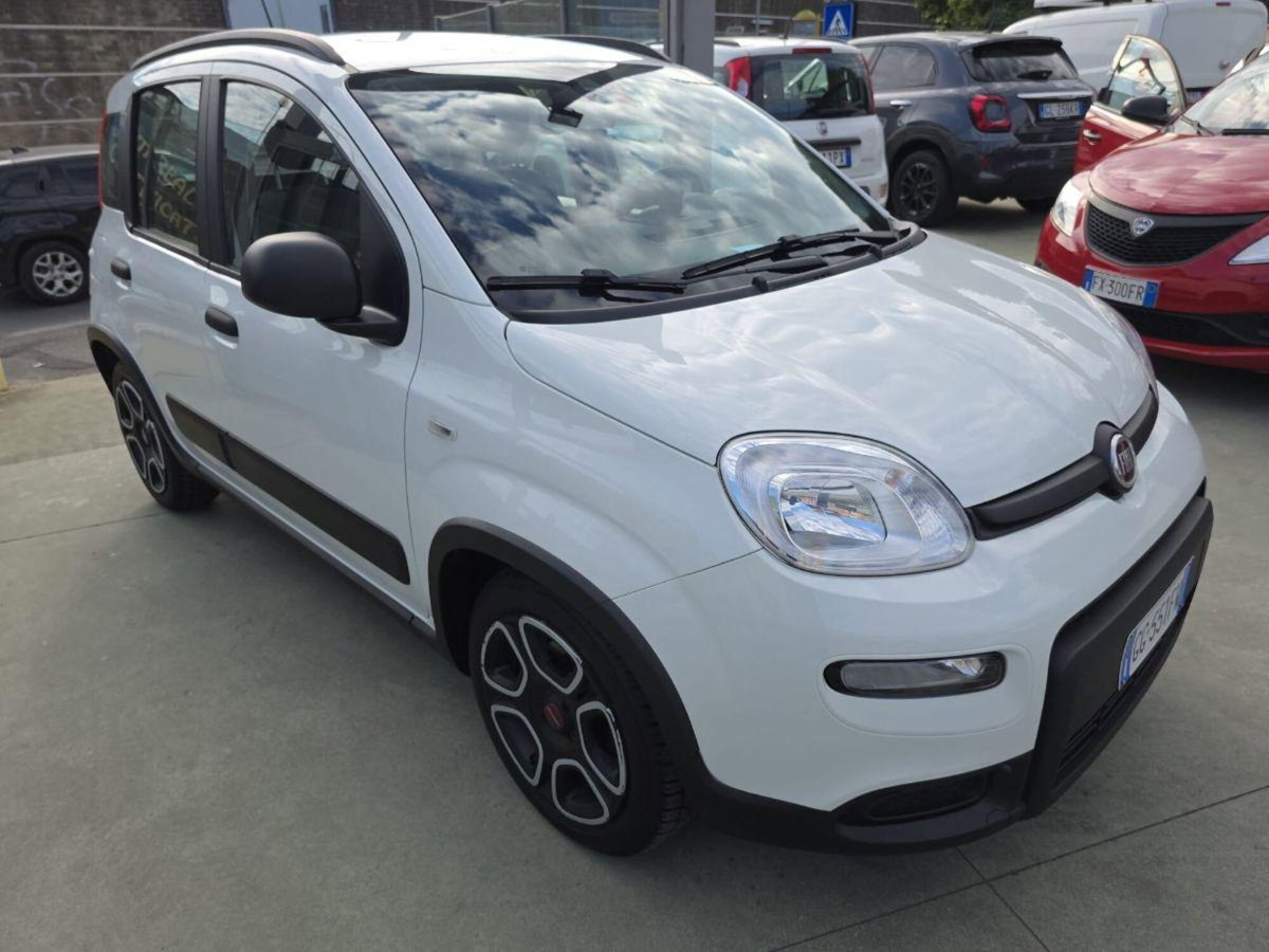Fiat Panda 1.0 FireFly S&S Hybrid City Cross (6)