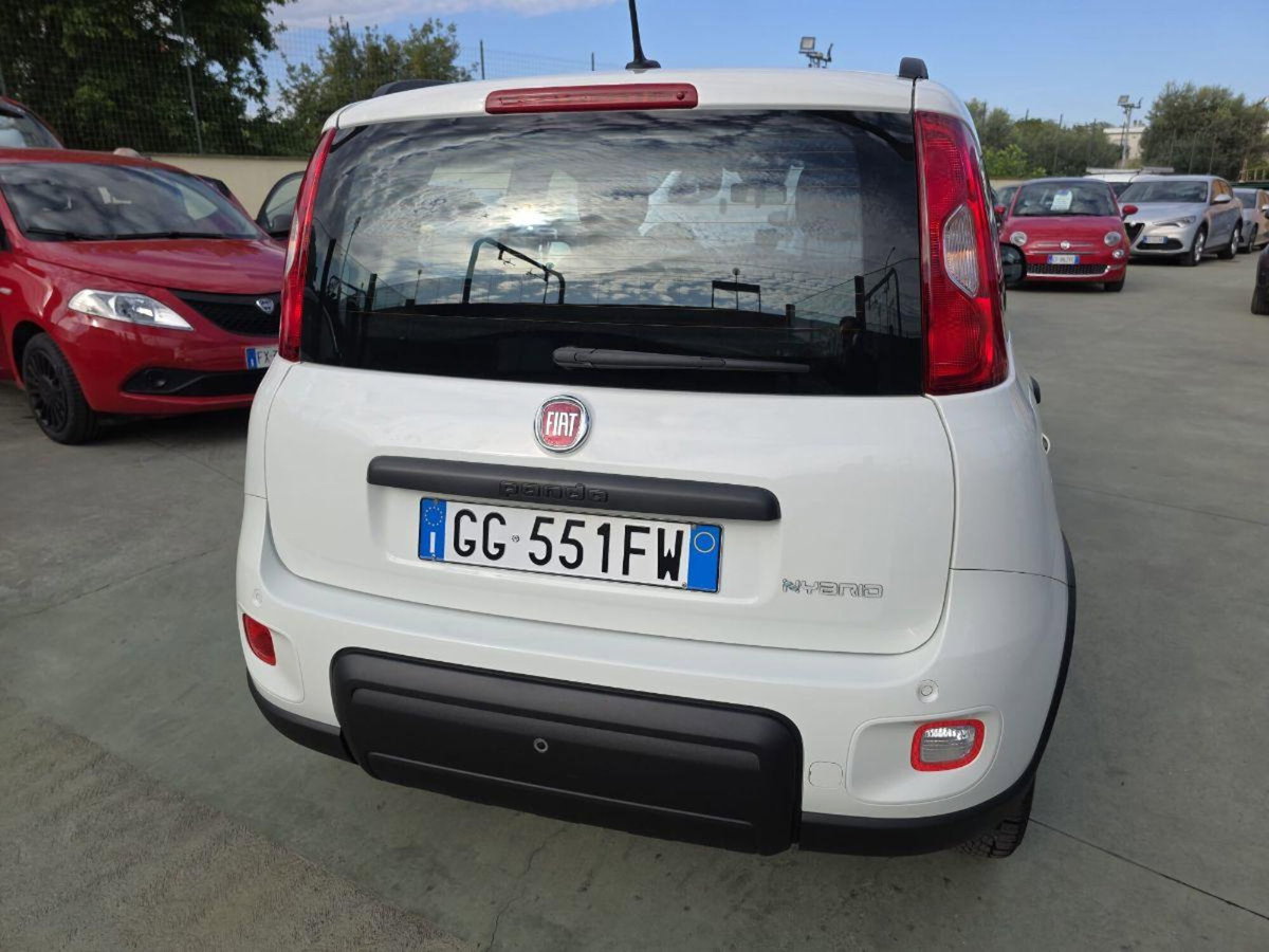 Fiat Panda 1.0 FireFly S&S Hybrid City Cross (9)