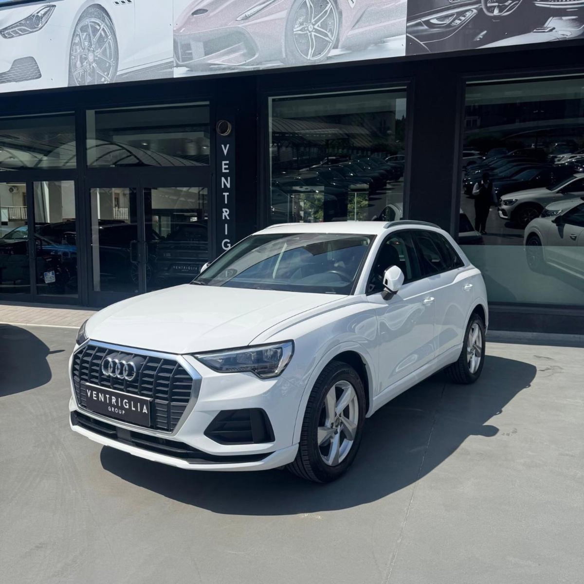 Audi Q3 35 TDI quattro S tronic Business (2)