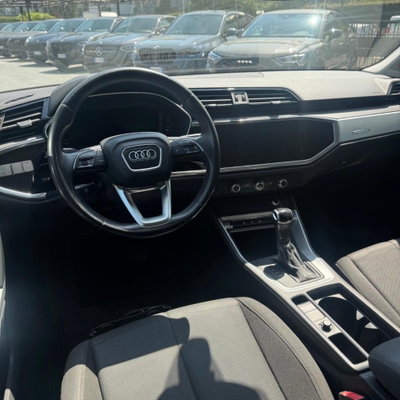 Audi Q3 35 TDI quattro S tronic Business (5)
