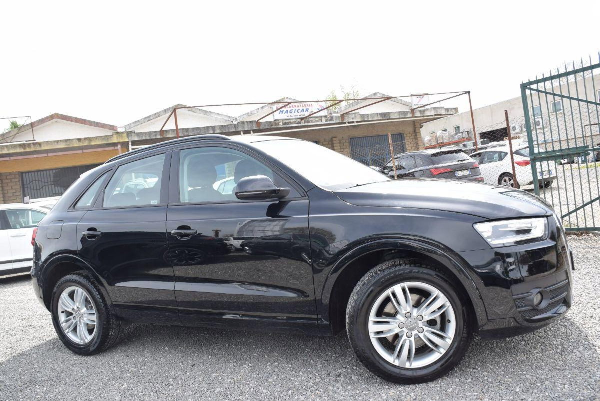 Audi Q3 2.0 TDI 120 CV (11)