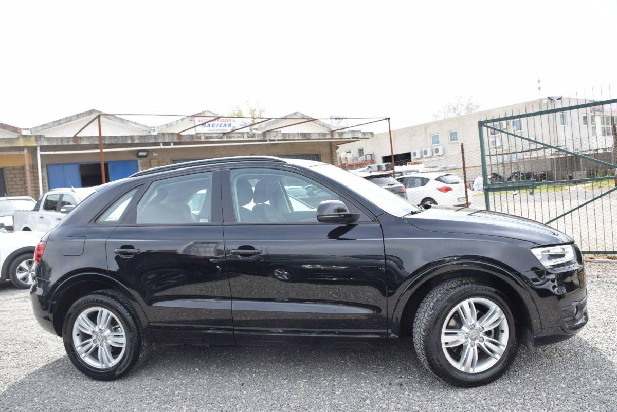Audi Q3 2.0 TDI 120 CV (12)
