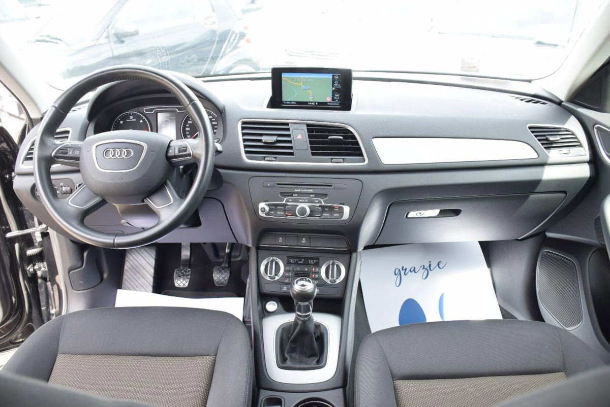 Audi Q3 2.0 TDI 120 CV (8)