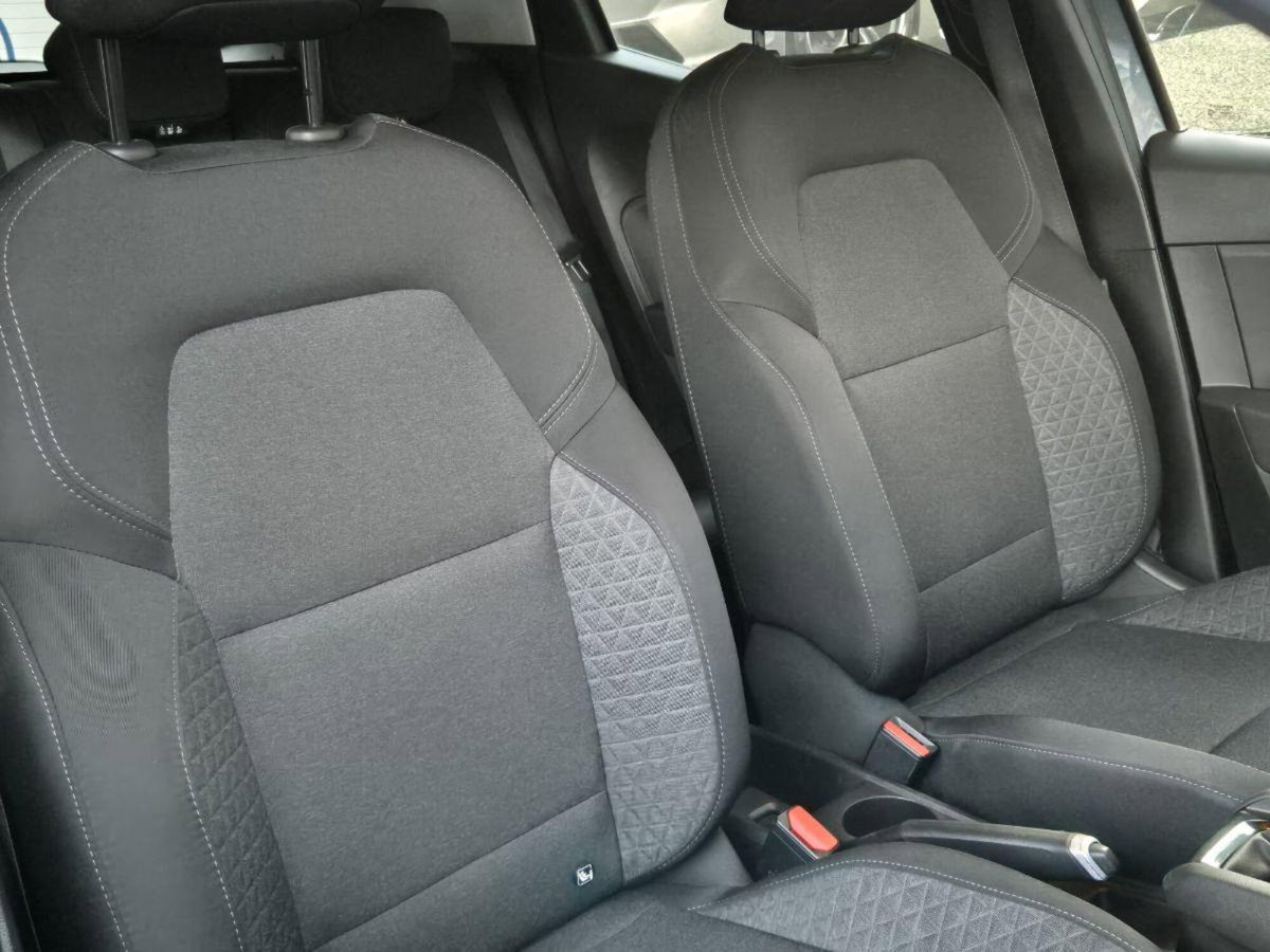 Renault Clio Blue dCi 100 CV 5 porte Evolution (5)