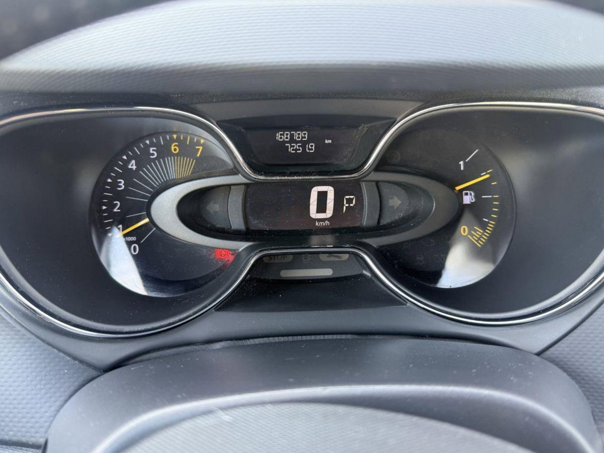 Renault Captur 1.2 TCe 120 CV EDC Energy R-Link (10)