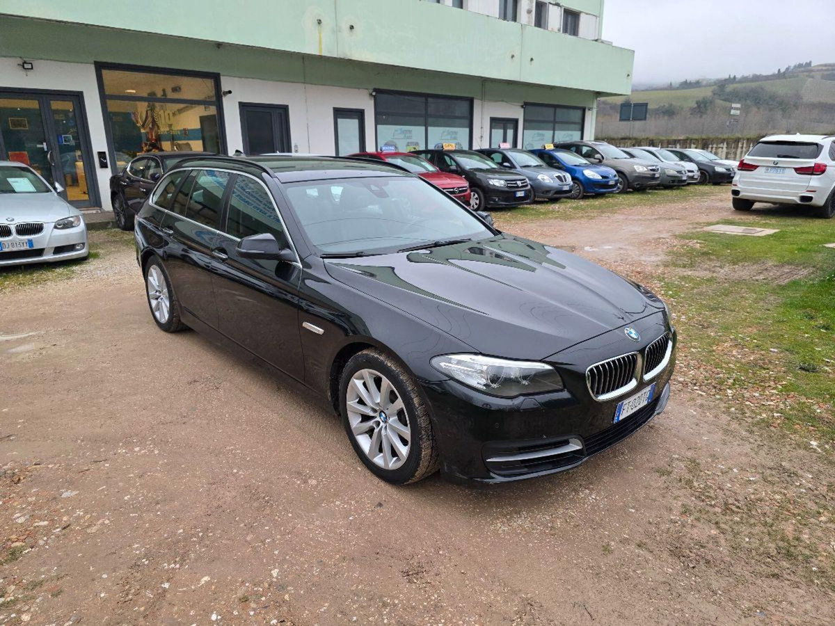 BMW Serie 5 Touring 520d  Msport (10)