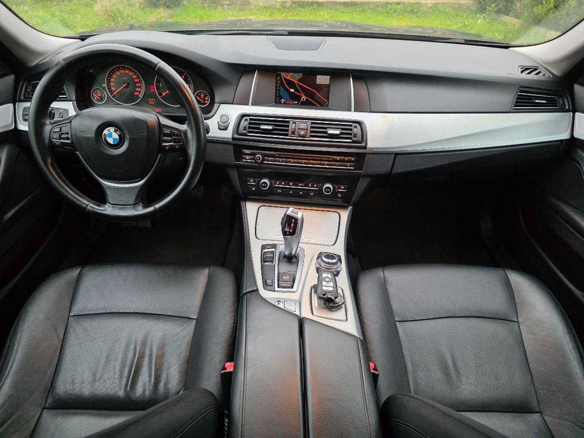 BMW Serie 5 Touring 520d  Msport (14)