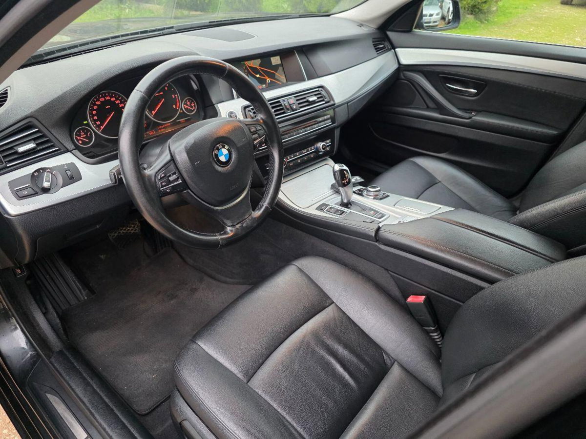 BMW Serie 5 Touring 520d  Msport (17)