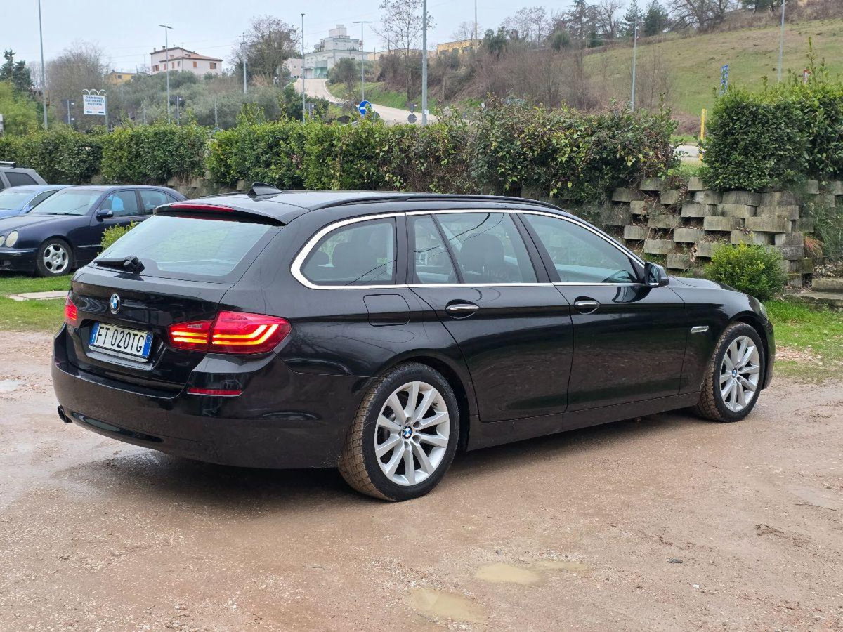 BMW Serie 5 Touring 520d  Msport (9)