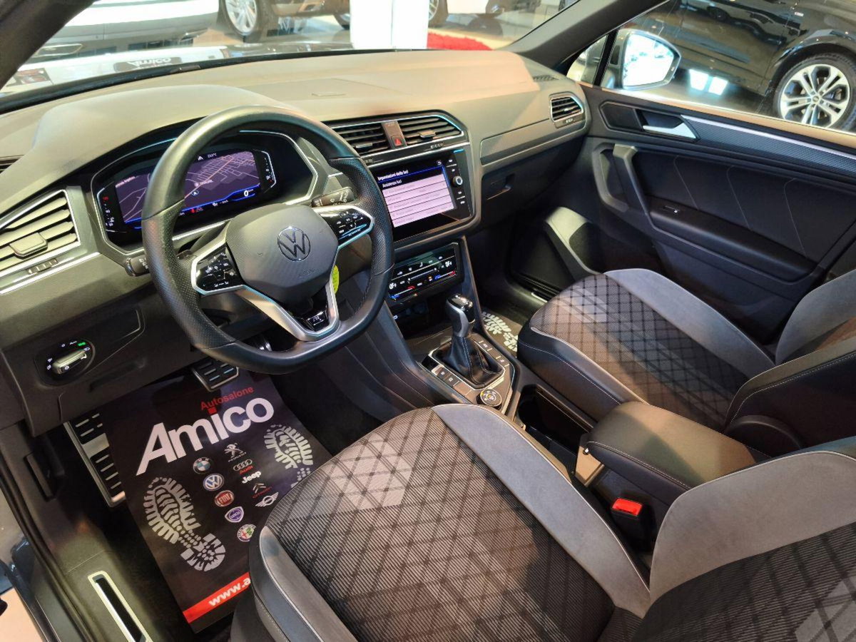 Volkswagen Tiguan Allspace 2.0 TDI SCR DSG 4MOTION R-Line (14)